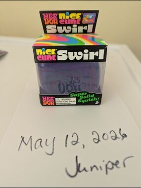 NeeDoh Nice Cube Swirl Solid Squish - Multicolor